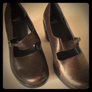 Dansko Ladies Mary Hanes 37.5/7.5